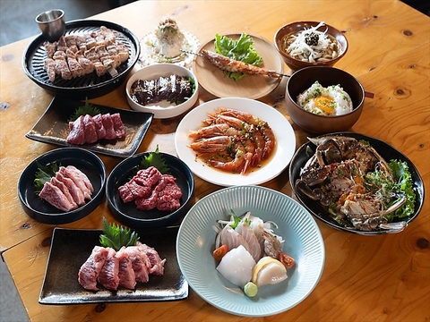 本格焼肉と新鮮な地魚料理が味わえるヤンチャでポップな店！