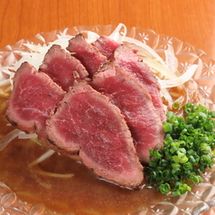 炭焼きラムたたきの写真