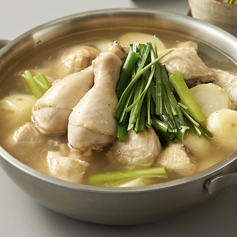 行き来自由♪ 韓国料理専門店5店舗が集結した新大久保韓国横丁♪