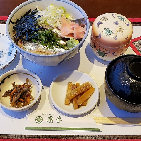 鯖不漁のため当面の間、鯖料理はお休みします。いわし料理をご賞味ください。