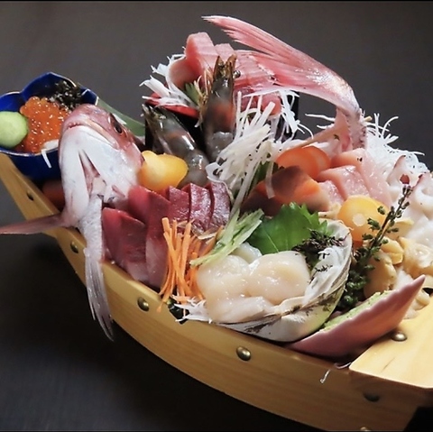 【新潟駅から徒歩2分】海鮮鮮魚×炭火焼×種類豊富な飲み放題
