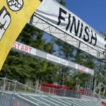 ストライダーが本格的に楽しめるサーキットコースも完備！直接地面を蹴って進む自転車で楽しく運動！