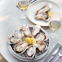 L ECAILLER 8TH SEA OYSTER レカイエ エイスシーオイスター TAKANAWA店の写真