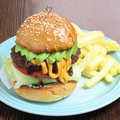 料理メニュー写真&nbsp;アボカドバーガー