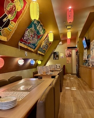 ゆったりくつろげるソファー席ございます◎ 席の連結も可能で最大20名様まで対応可能です!