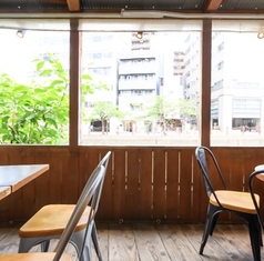大岡川沿いの【テラス席】。ご予約はお電話にて♪