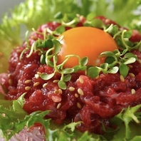 その日のおすすめが満載！必見です！馬肉ユッケ