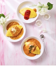 ベーコンとほうれん草のトマトクリームオムライス