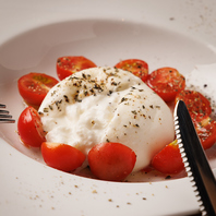 オシャレで美味しい、定番のバル料理が勢ぞろい