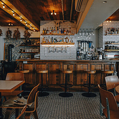 YOU KNOW WHAT ユー ノット ホワットの雰囲気1