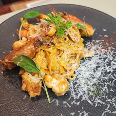 大海老と蟹のトマトクリームパスタ