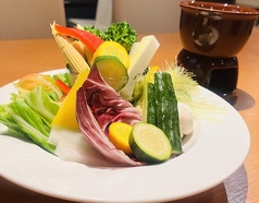 季節の野菜を取り入れたバーニャカウダセット