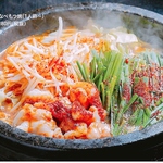 「食欲上がる」と。暑い夏になるとがぜん人気急上昇の石もつ鍋、開店からの人気メニューぢす