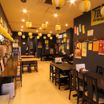 会社宴会、友人との飲み会にも最適なテーブル席をご用意しております。落ち着く雰囲気も魅力です◎