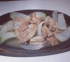 鉄板鶏焼肉の写真