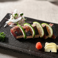鰹香薫叩きと生カツオの食べ比べセット
