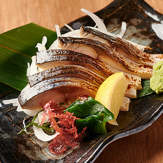 香ばしさ際立つ 炙りしめ鯖