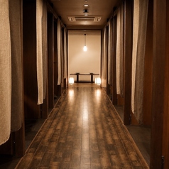 間接照明がお洒落な雰囲気を演出♪小倉駅スグの個室空間、創作居酒屋へどうぞ★貸切もOK!お電話にてお問い合わせください!