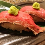 肴うたげが贈る大満足の食べ放題コースが新登場☆なんと、名物特選炙り肉寿司が食べ放題！
