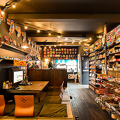 昭和レトロBAR 駄菓子 博多店の特集写真