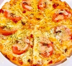 フレッシュトマトとアンチョビのピザ