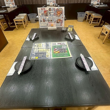 居酒屋それゆけ！鶏ヤロー！高松南新町店の雰囲気1