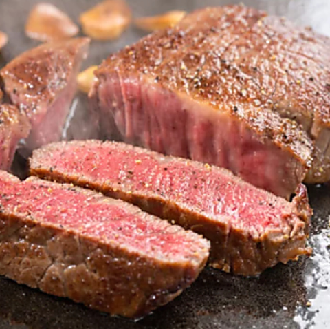 女子会・誕生日会にオススメのオシャレ空間！ワイン◎鉄板焼き料理が豊富♪