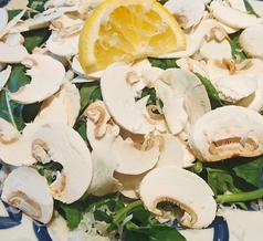 ルッコラとマッシュルームのサラダ