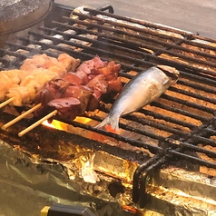 炭火で焼く焼き鳥・焼き魚♪250円(税込)