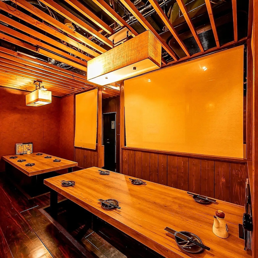 くつろぎの空間をテーマにデザイナーの手掛けたお席は様々なシーンでご利用頂けます。