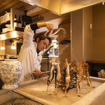 囲炉裏で焼く炉端料理を、視覚でもお楽しみいただけます♪