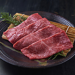 こだわりの山形牛は当店の大人気メニュー！とろける山形牛の美味しさを是非ご堪能下さいませ