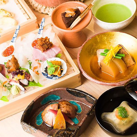 個室～宴会席までご用意できる和の空間で本格日本料理をお愉しみください。
