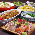 宴会にピッタリな3時間飲み放題付き宴会コースは3,500円からご用意しております。