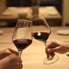 料理に合うワインを種類豊富にご用意◎