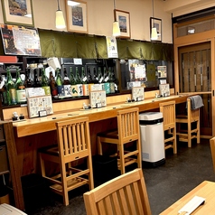 お仕事帰りや休日のひと時に。独り飲みもお気軽にご利用ください。(※1名様が優先となります※2名様でご予約の場合、テーブル席またはカウンター席へのご案内となる場合がございます※お席のご指定は承れませんので予めご了承ください)