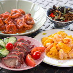 本場上海で28年間キャリアを積んだ店主の料理が楽しめる