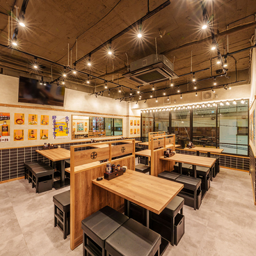 焼き鳥×海鮮×餃子　食べ飲み放題　ヒトメボレ　金山駅前店の雰囲気1