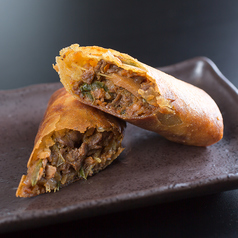 たっぷり黒毛和牛モモ肉のパリパリ春巻き(1本)