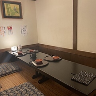 落ち着いた雰囲気の、半個室お座敷席やテーブル席。