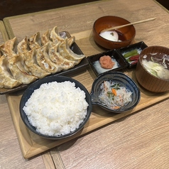 W究極の餃子定食