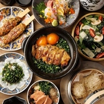 ご宴会コースは全て3時間飲み放題付にてご用意しております。自慢の料理をごゆるりと…