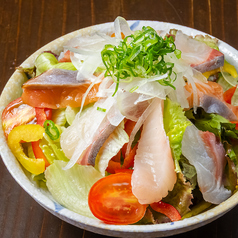 鮮魚の海鮮サラダ