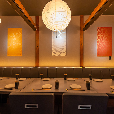 日本酒バル しずく 大通本店の雰囲気1