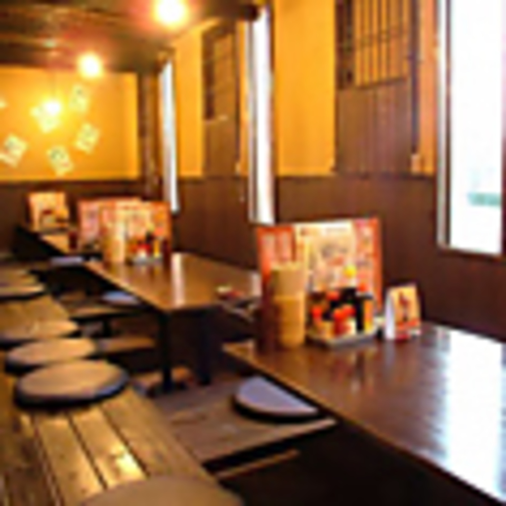 同窓会や宴会にオススメ！最大38名様まで収容可能な広々掘りごたつ席ご用意しております。