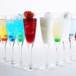 夜景が見える大パノラマの中、見た目も鮮やかなドリンク豊富☆２軒目のバー利用にもピッタリです