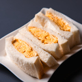 料理メニュー写真 名物玉子サンド