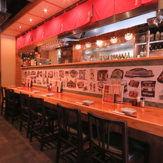 ちょい鍋、ちょい飲みおひとり様でも楽しめる、ゆったりカウンター席。