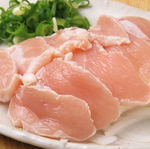 串のほかに1品ものを複数取り揃えております。串の焼いている合間に、お酒のお供としておすすめです!