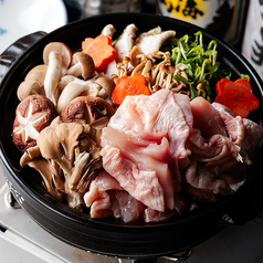 鰹出汁のたっぷりキノコと鳥もも肉のお鍋 （2～3人前）